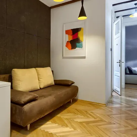 Comfortable In The Old Town Of Apartment
